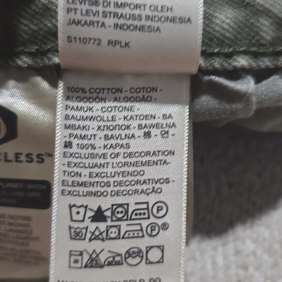 Levi's 501 Green High Rise Button Fly Frayed Hem Jean Shorts - Size 31 - Picture 13 of 13